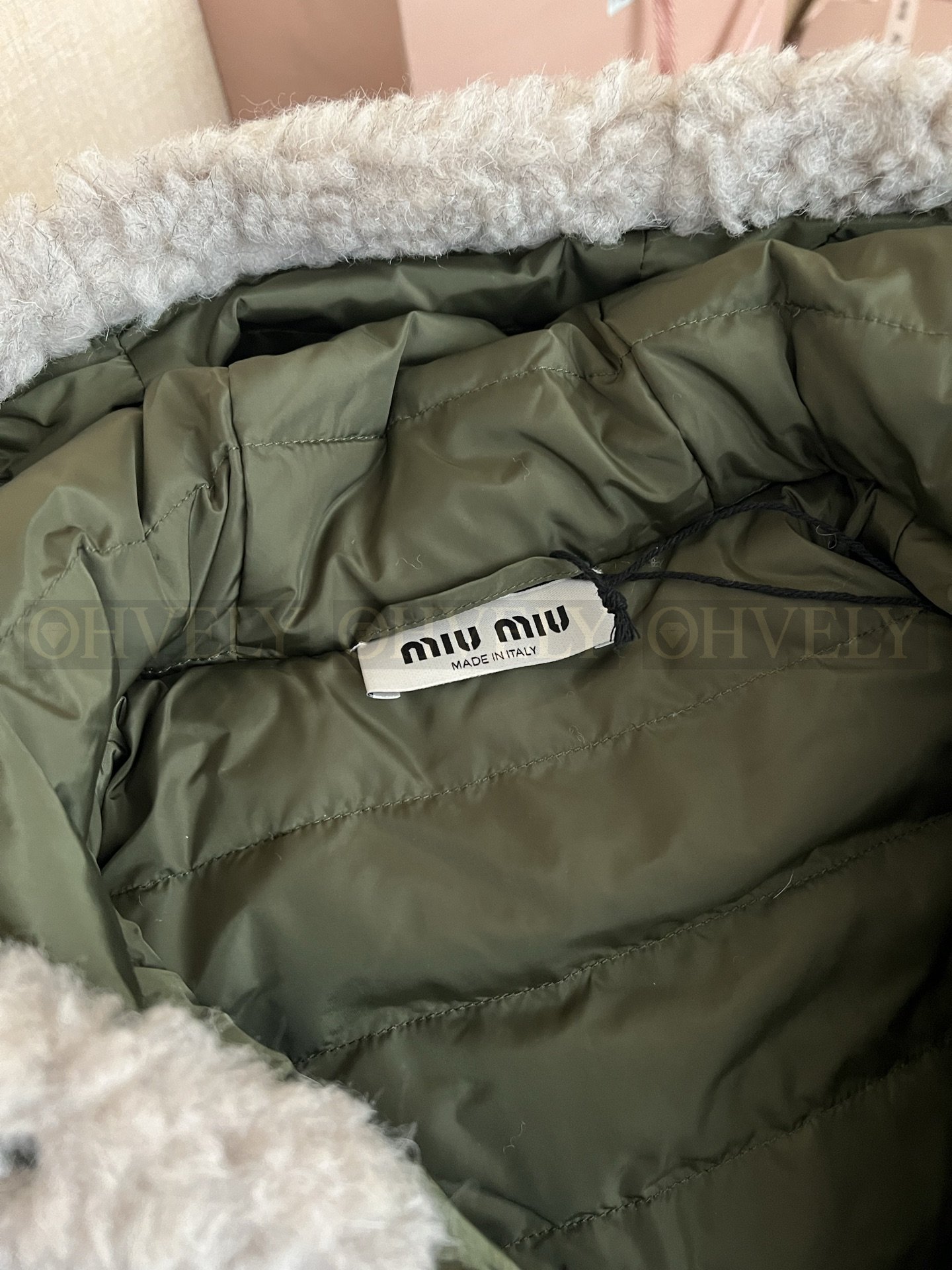 【 ZP버전 】MIU 오트밀 후디 시어링 플리스 자켓 상품 썸네일