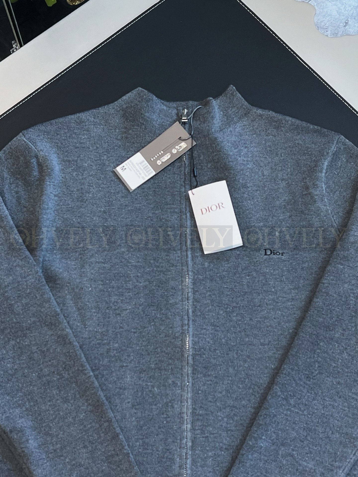 【 ZP버전 】 DI 로고 자수 집업 니트 자켓 상품 썸네일