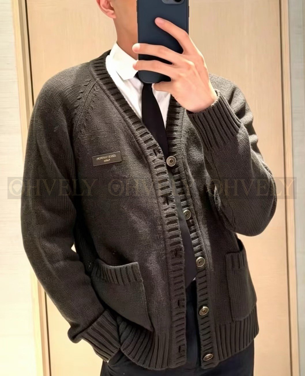 【 ZP버전 】LV 싱글 브레스티드 브이넥 니트 가디건