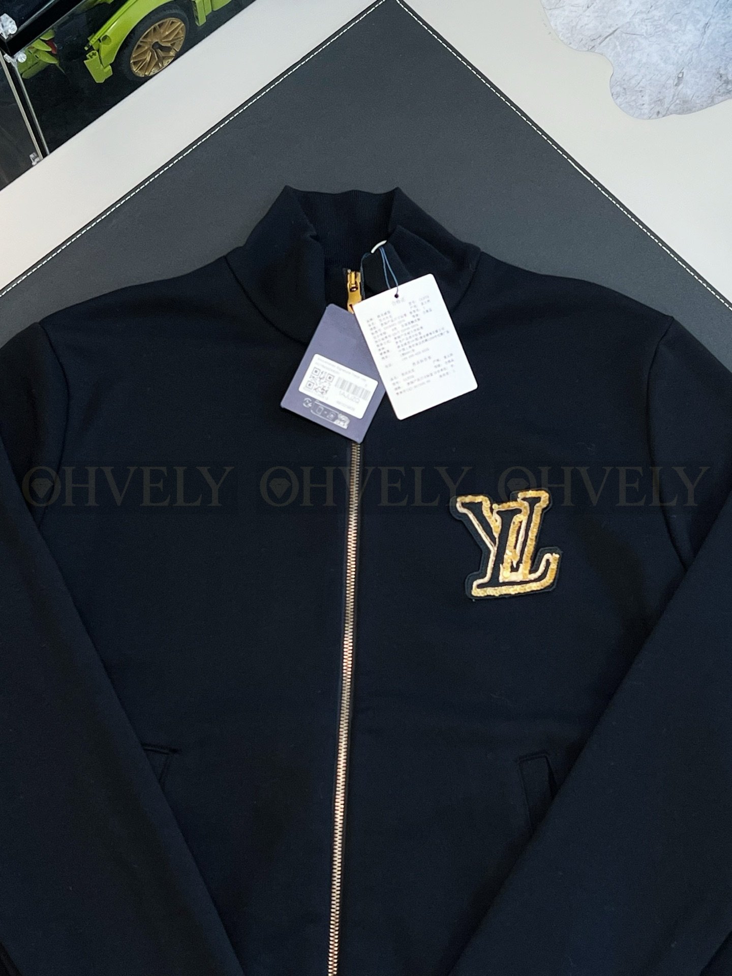 【 ZP버전 】LV 스탠드카라 로고 집업 자켓 상품 썸네일